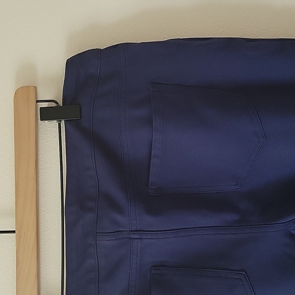 Chico's Blue 5 Pocket Ponte Ankle Pants Size Medium/10 - Picture 4 of 7